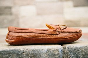 Womens Bull Hide Deerskin Lined Triple Sole Canoe Moc