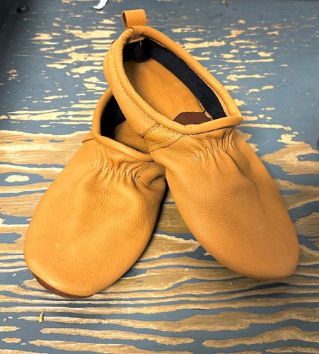 Lined Thurlow Deerskin Slippers